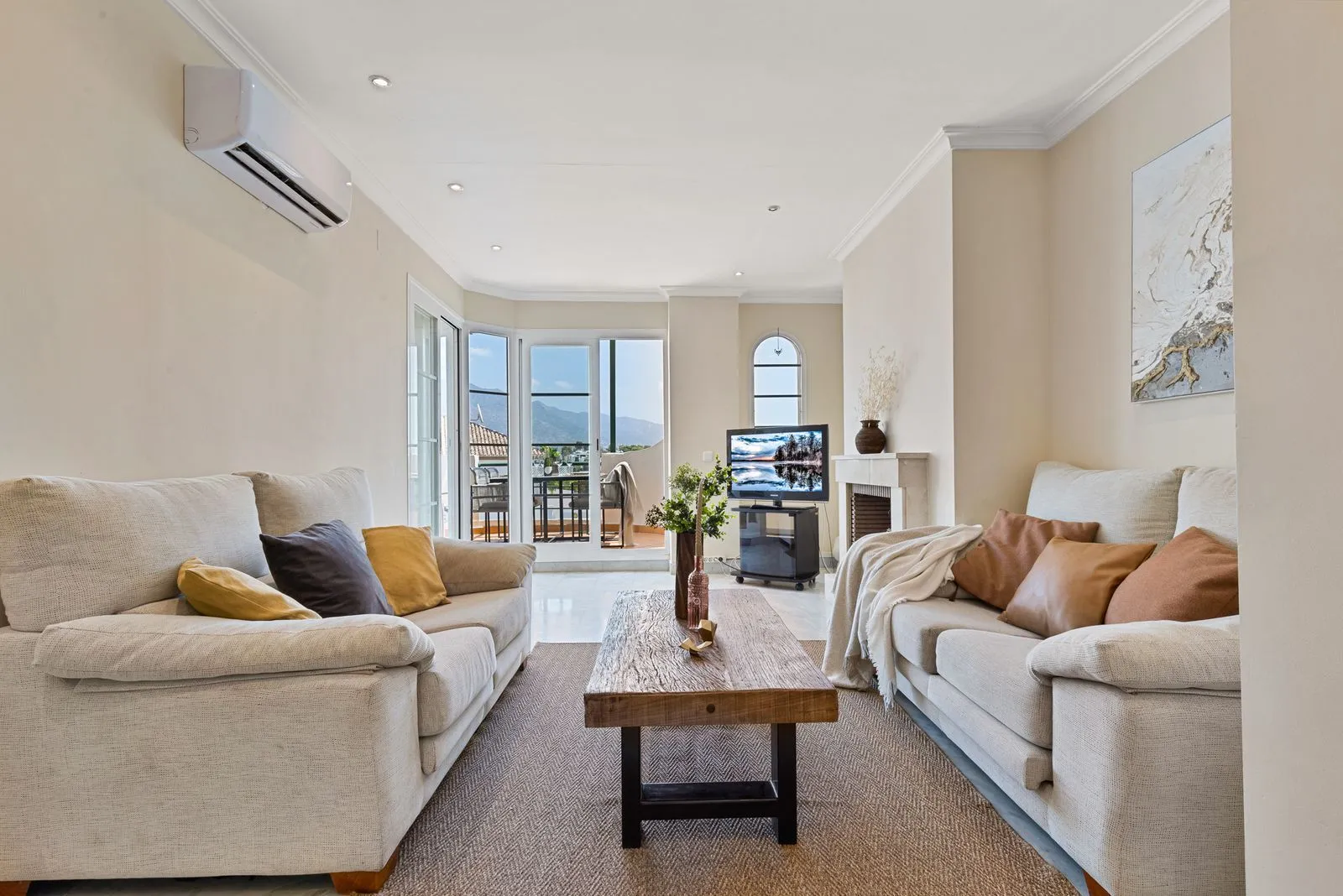 Middle Floor Apartment