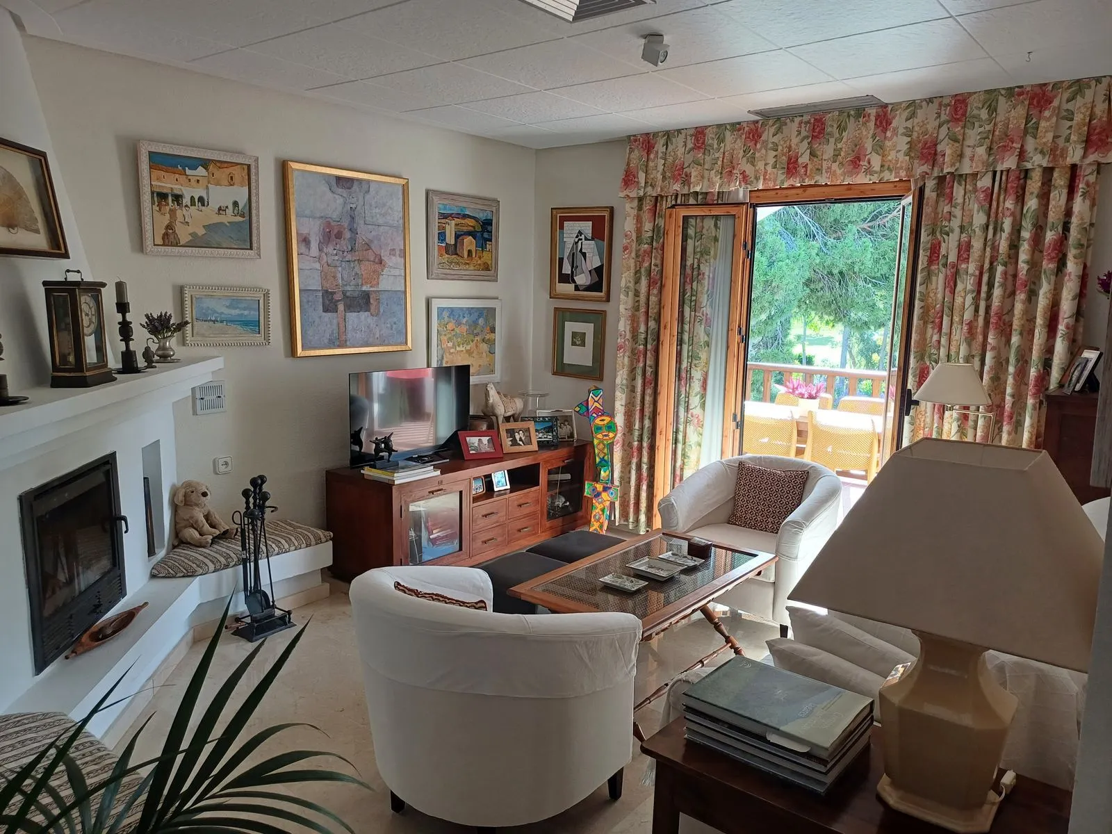 Middle Floor Apartment