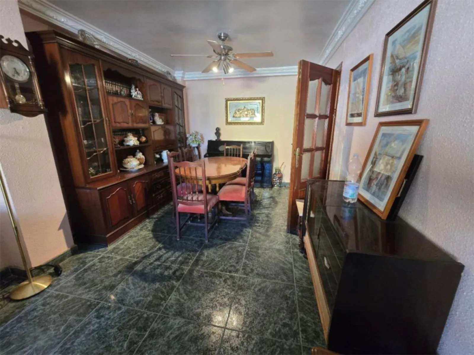Middle Floor Apartment