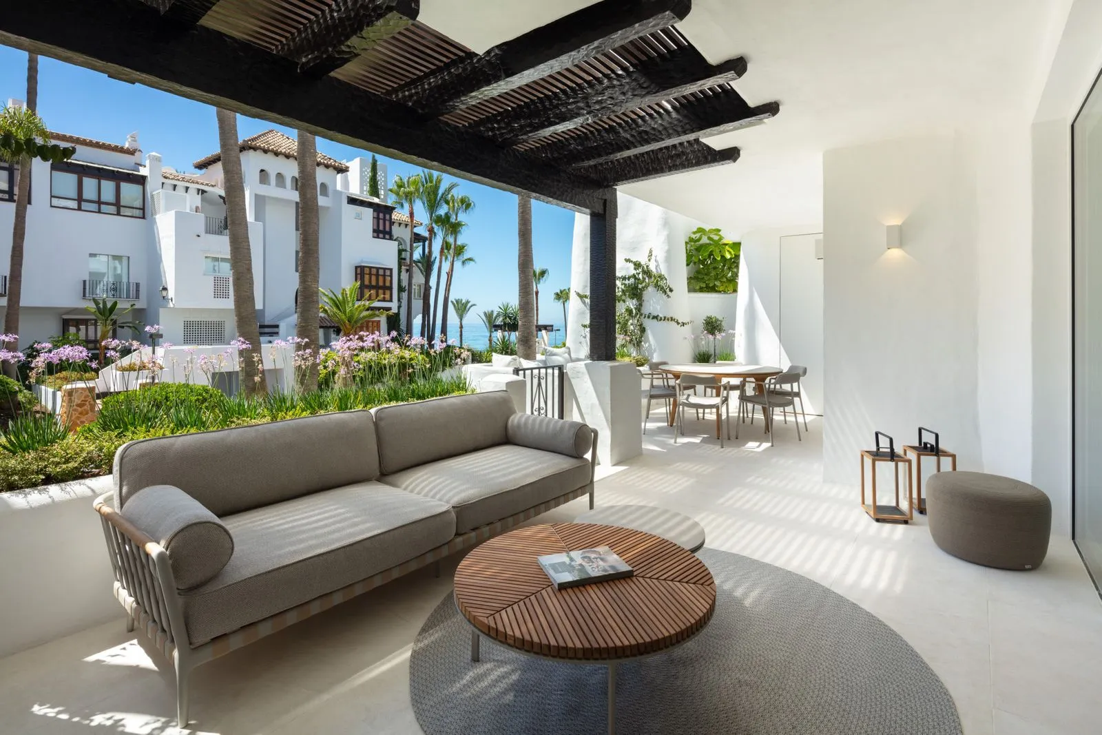 Middle Floor Apartment